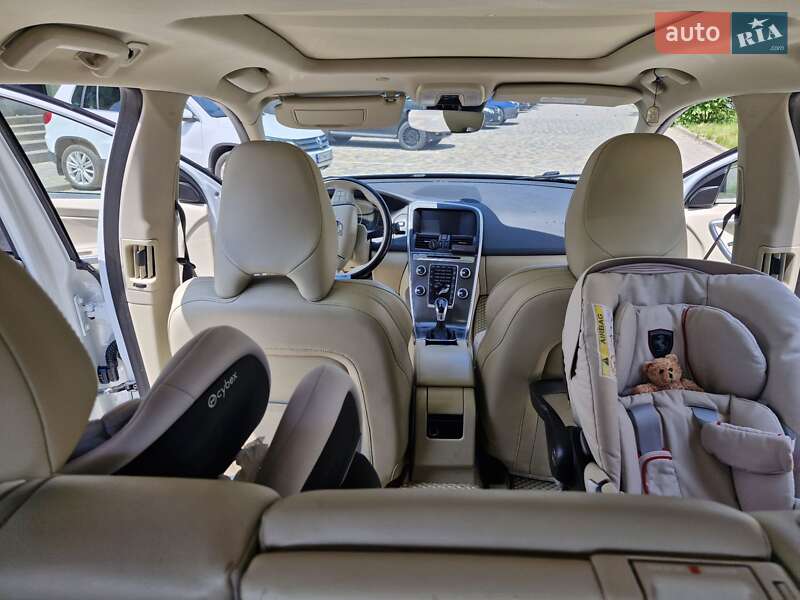 Внедорожник / Кроссовер Volvo XC60 2015 в Калуше