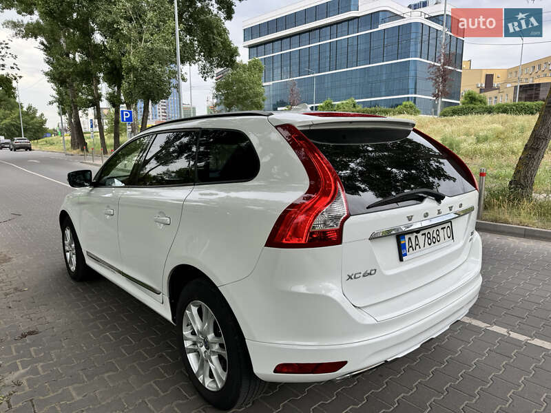 Внедорожник / Кроссовер Volvo XC60 2014 в Киеве