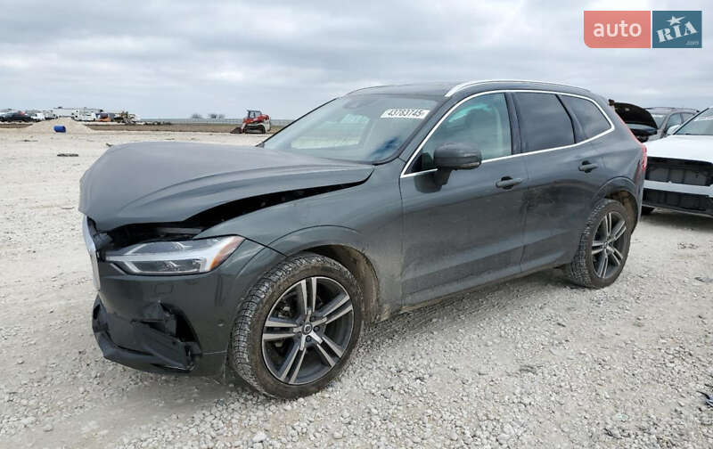 Внедорожник / Кроссовер Volvo XC60 2018 в 