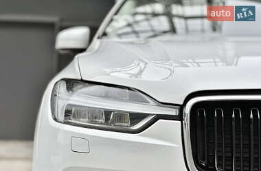Внедорожник / Кроссовер Volvo XC60 2017 в 