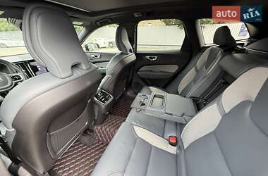 Внедорожник / Кроссовер Volvo XC60 2020 в 