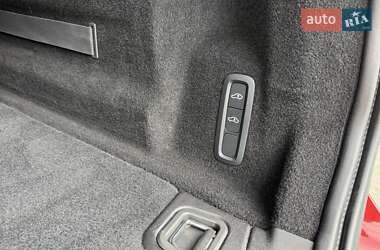 Внедорожник / Кроссовер Volvo XC60 2020 в 