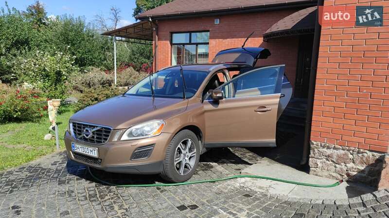Volvo XC60 2011
