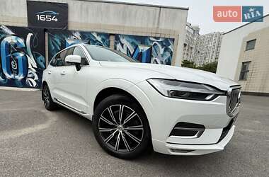 Внедорожник / Кроссовер Volvo XC60 2020 в 