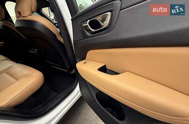 Внедорожник / Кроссовер Volvo XC60 2020 в 