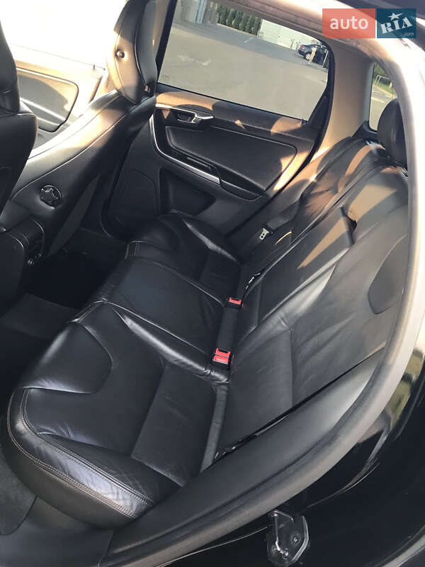 Внедорожник / Кроссовер Volvo XC60 2010 в Городке фото 12 Внедорожник / Кроссовер Volvo XC60 2010 в Городке