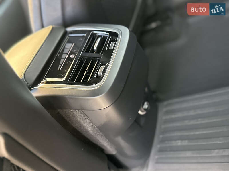 Позашляховик / Кросовер Volvo XC60 2018 в Дрогобичі