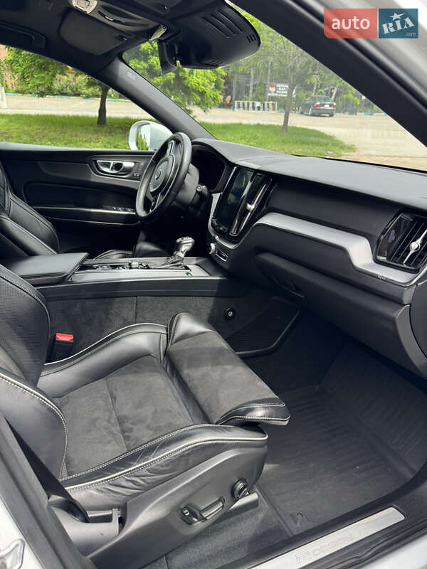 Внедорожник / Кроссовер Volvo XC60 2018 в Черкассах