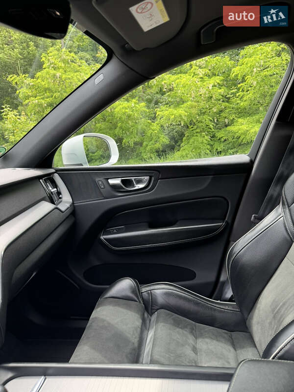 Внедорожник / Кроссовер Volvo XC60 2018 в Черкассах