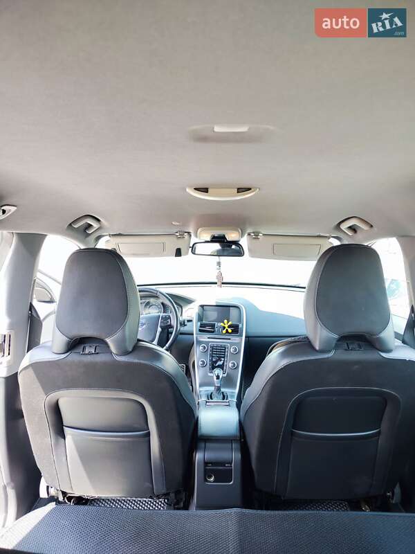 Позашляховик / Кросовер Volvo XC60 2015 в Луцьку фото 15 Позашляховик / Кросовер Volvo XC60 2015 в Луцьку