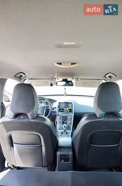 Внедорожник / Кроссовер Volvo XC60 2015 в 