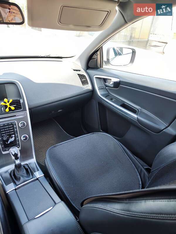 Позашляховик / Кросовер Volvo XC60 2015 в Луцьку фото 28 Позашляховик / Кросовер Volvo XC60 2015 в Луцьку