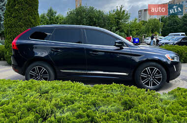 Внедорожник / Кроссовер Volvo XC60 2017 в 