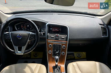 Внедорожник / Кроссовер Volvo XC60 2017 в 