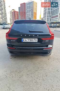 Внедорожник / Кроссовер Volvo XC60 2022 в 