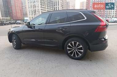 Внедорожник / Кроссовер Volvo XC60 2022 в 