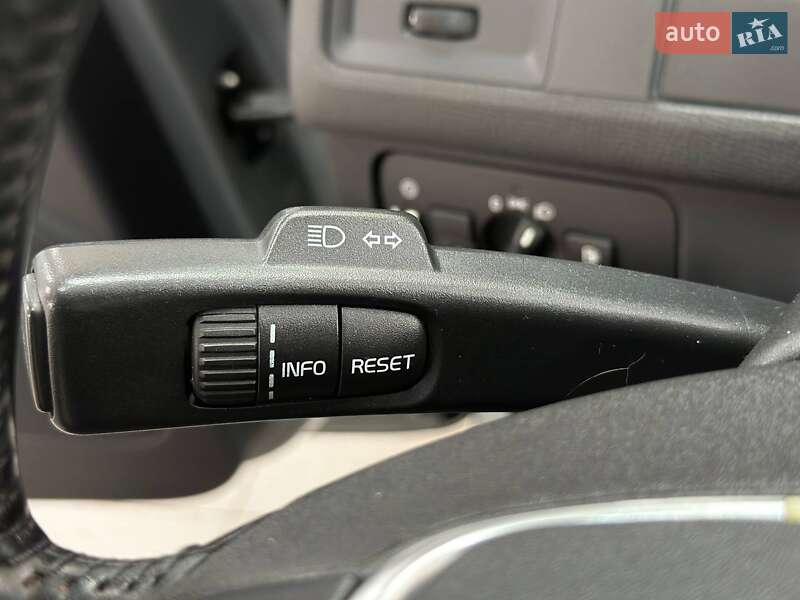 Внедорожник / Кроссовер Volvo XC60 2012 в Киеве