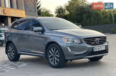 Внедорожник / Кроссовер Volvo XC60 2016 в 