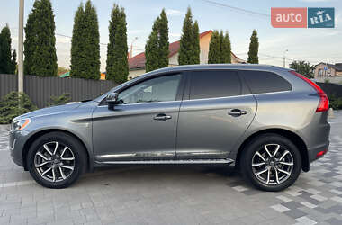 Внедорожник / Кроссовер Volvo XC60 2016 в 