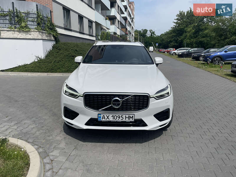 Внедорожник / Кроссовер Volvo XC60 2018 в 