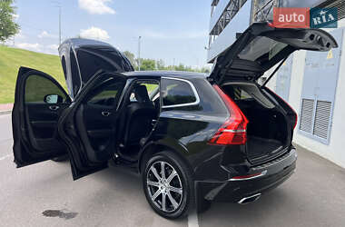 Внедорожник / Кроссовер Volvo XC60 2021 в 