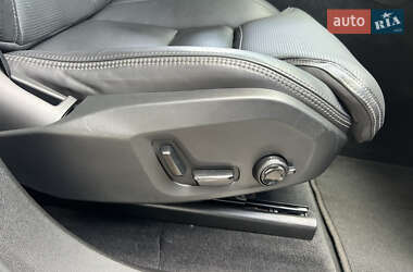 Внедорожник / Кроссовер Volvo XC60 2021 в 