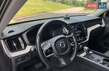 Внедорожник / Кроссовер Volvo XC60 2021 в 