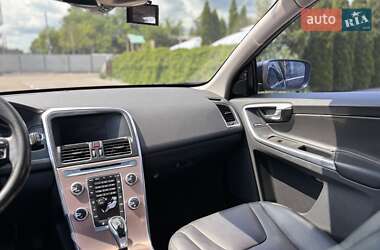 Внедорожник / Кроссовер Volvo XC60 2016 в 