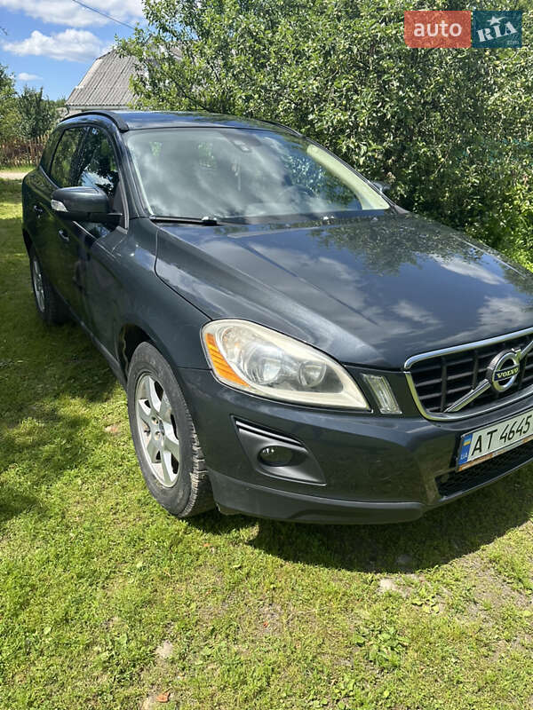 Внедорожник / Кроссовер Volvo XC60 2009 в 