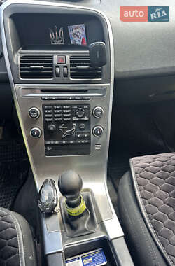 Внедорожник / Кроссовер Volvo XC60 2009 в 
