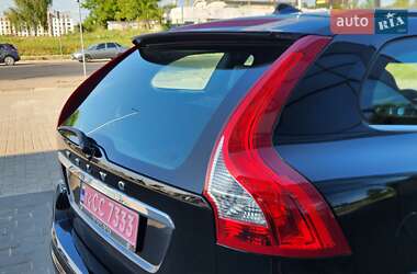 Внедорожник / Кроссовер Volvo XC60 2017 в 