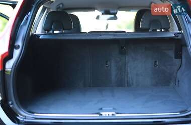 Внедорожник / Кроссовер Volvo XC60 2015 в 