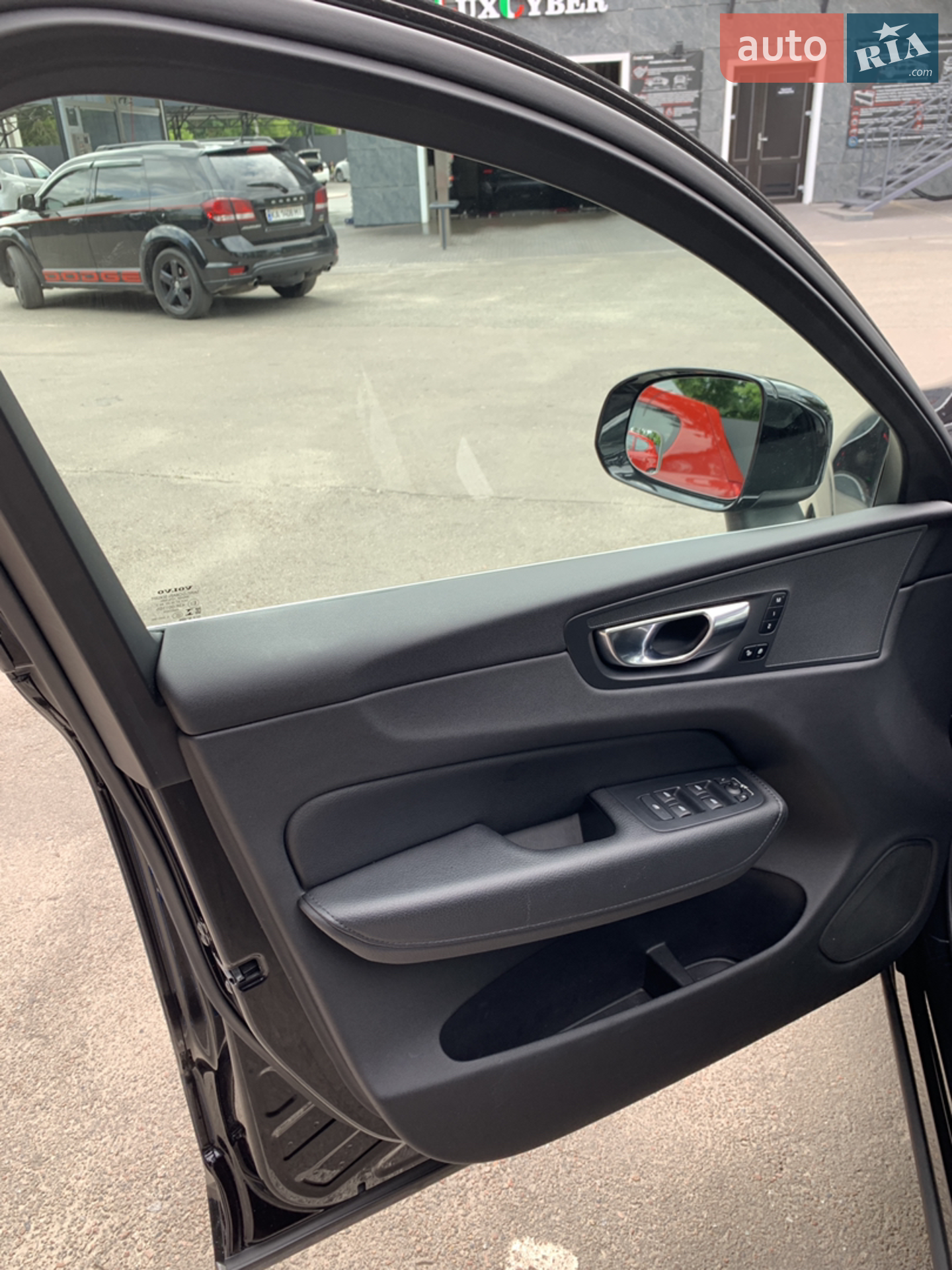 Volvo XC60 2021 VIN YV4L12DK9N1905627 фото оголошення 21 з 32