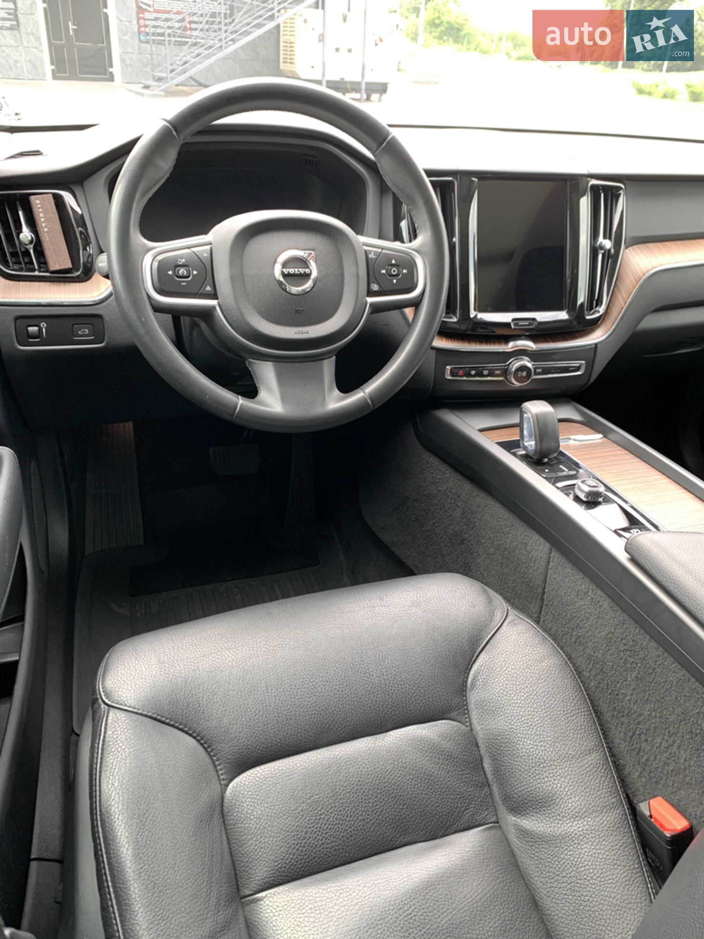 Volvo XC60 2021 VIN YV4L12DK9N1905627 фото оголошення 23 з 32
