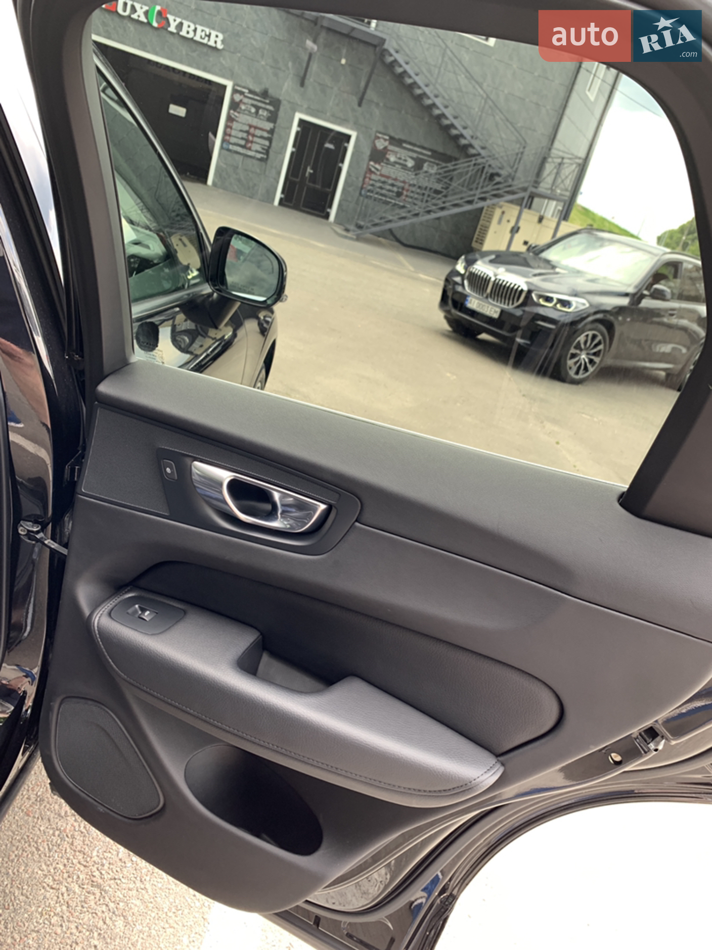 Volvo XC60 2021 VIN YV4L12DK9N1905627 фото оголошення 25 з 32