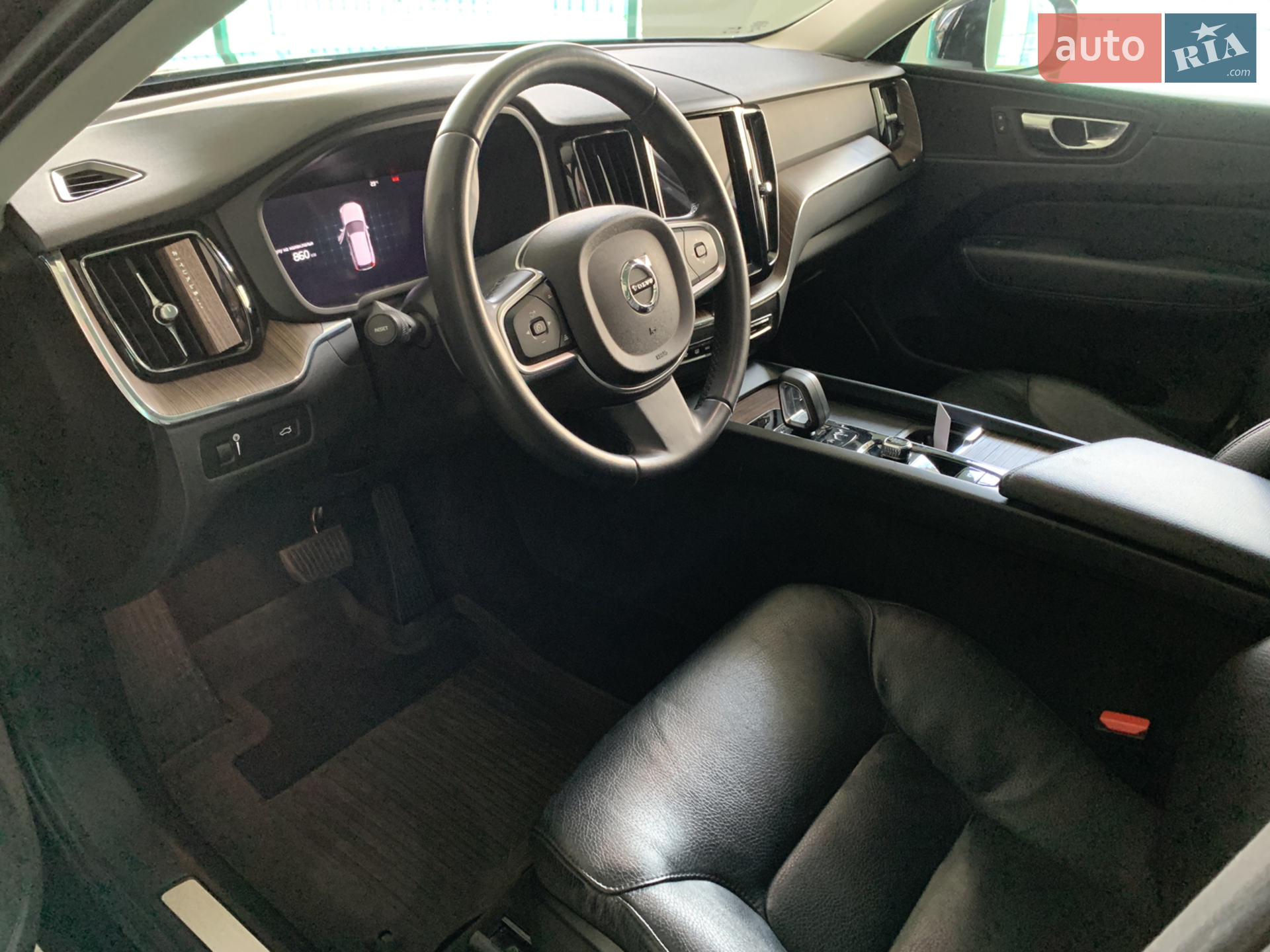 Volvo XC60 2021 VIN YV4L12DK9N1905627 фото оголошення 31 з 32