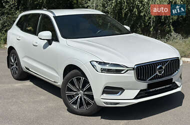 Внедорожник / Кроссовер Volvo XC60 2020 в 