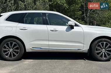 Внедорожник / Кроссовер Volvo XC60 2020 в 