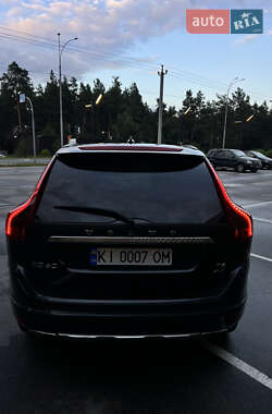 Внедорожник / Кроссовер Volvo XC60 2013 в 