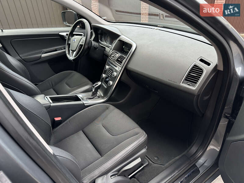 Внедорожник / Кроссовер Volvo XC60 2016 в Ивано-Франковске