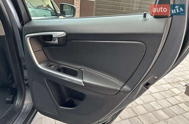 Внедорожник / Кроссовер Volvo XC60 2016 в 