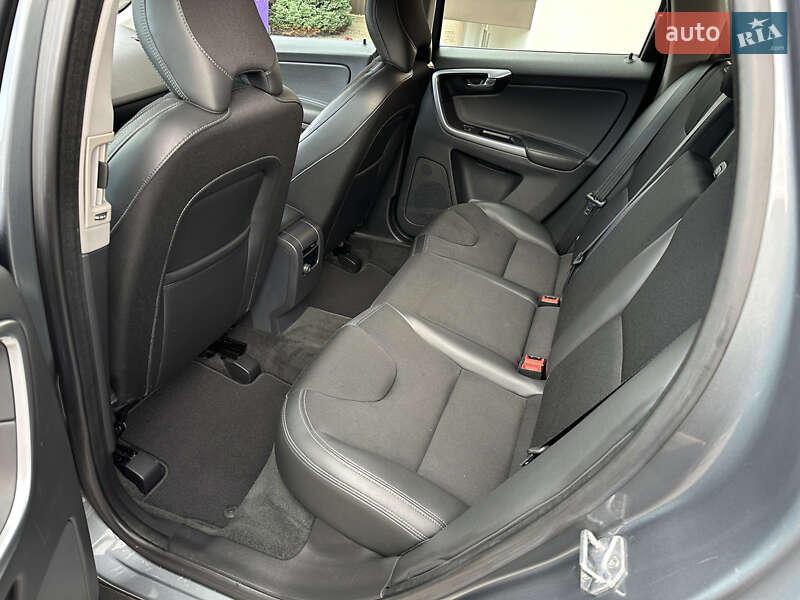 Внедорожник / Кроссовер Volvo XC60 2016 в Ивано-Франковске