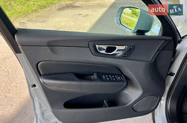Внедорожник / Кроссовер Volvo XC60 2023 в 