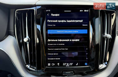 Внедорожник / Кроссовер Volvo XC60 2021 в 