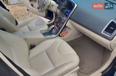 Внедорожник / Кроссовер Volvo XC60 2012 в 