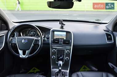 Внедорожник / Кроссовер Volvo XC60 2014 в 