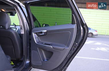 Внедорожник / Кроссовер Volvo XC60 2014 в 