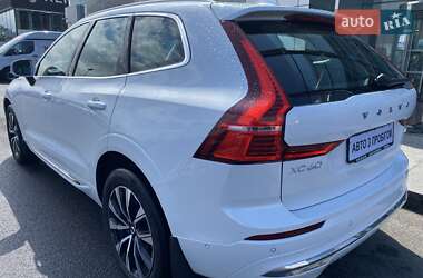 Внедорожник / Кроссовер Volvo XC60 2023 в 
