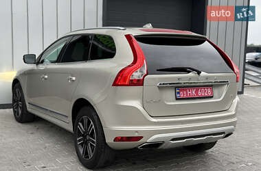 Внедорожник / Кроссовер Volvo XC60 2016 в 