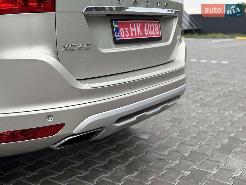 Внедорожник / Кроссовер Volvo XC60 2016 в Владимире